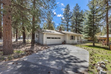 60843 Emigrant Cir, Bend, OR 97702 - photo 2