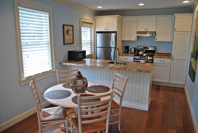825 Southard Dining and Kitchen