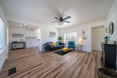 1815 9th St-8