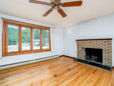 13 Pinecroft Ave, Holden, MA 01520 - photo 4
