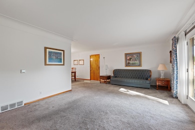 1625 Meadowbrook Way - 1002