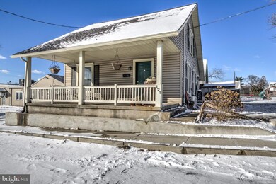 121 Orange St, Mount Joy, PA 17552 - photo 4