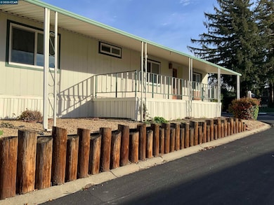 202 Queens Way, Pittsburg, CA 94565 - photo 6