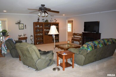 4 Pine Cone Dr, Jacksonville, IL 62650 - photo 2