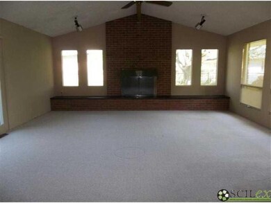 2675 Chestnut St, Columbus, IN 47201 - photo 4