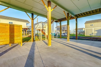 1077 Sunset Cir W, Crystal Beach, TX 77650 - photo 5