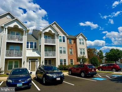 696 Winding Stream Way unit 104, Odenton, MD 21113 - photo 3