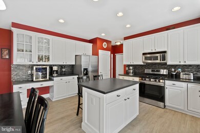 77 Deer Horn Dr, Mount Royal, NJ 08061 - photo 2