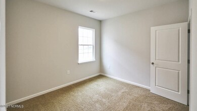 NC_New-Bern_320_Ginger_Drive_Cali_White_
