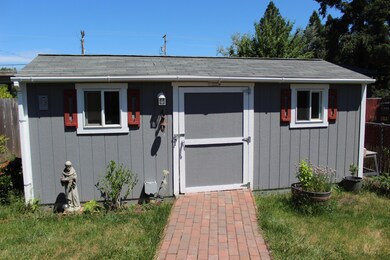 1339 Far Ave W, Central Point, OR 97502 - photo 7