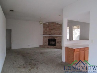 1610 Emily Ln, Kilgore, TX 75662 - photo 3