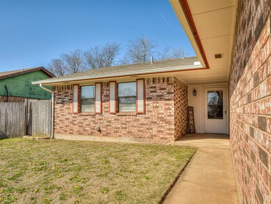 1109 Leafhurst Rd, Moore, OK 73160 - photo 4
