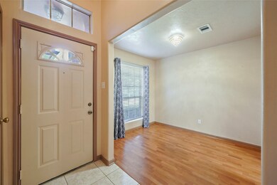 8818 Wild Basin Dr, Houston, TX 77088 - photo 4