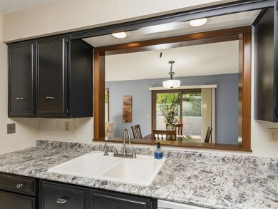 Kitchen, Dining Room