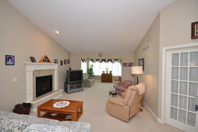 267Roundhill_L_05