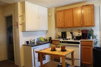 11 Cedar St, Saint Albans, VT 05478 - photo 4