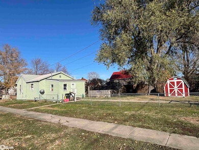 902 Clinton Ave, Ottumwa, IA 52501 - photo 5