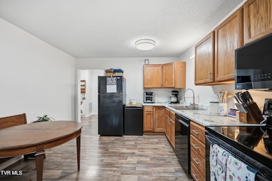 41 Tulip Grove Cir unit 6, Bristol, TN 37620 - photo 7