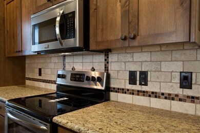 534 Golden Peak Dr, Central Point, OR 97502 - photo 6