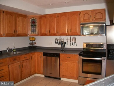 227 Bishop Dr, Chester, PA 19014 - photo 4