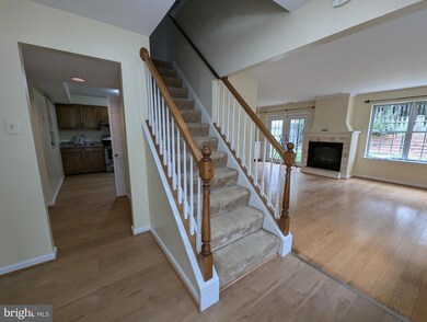 32 Huxley Cir, Abingdon, MD 21009 - photo 5