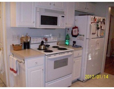 402 Andover St unit 1, Wilmington, MA 01887 - photo 3