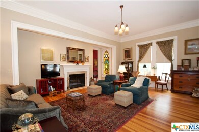 702 Burleson St, San Marcos, TX 78666 - photo 4