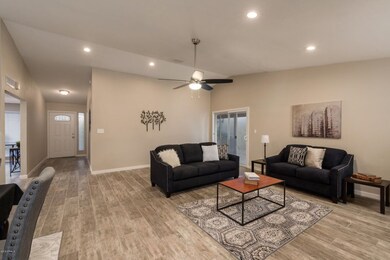 9406 N 54th Ave, Glendale, AZ 85302 - photo 4