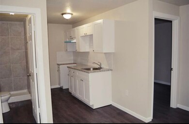 1020 Dewalt St, Houston, TX 77088 - photo 6