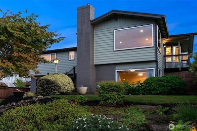 1026 Glen St, Edmonds, WA 98020 - photo 3