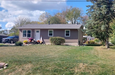 10033 Nimphie Rd, Fenton, MI 48430 - photo 2