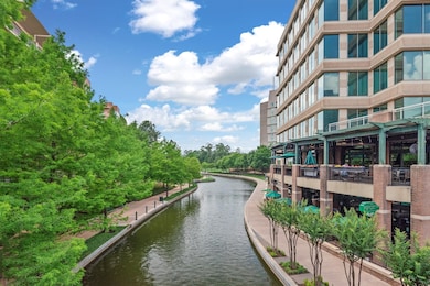 Within walking distance to The Goose's Acre, the C