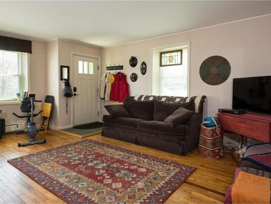 22 East St, Essex Junction, VT 05452 - photo 3