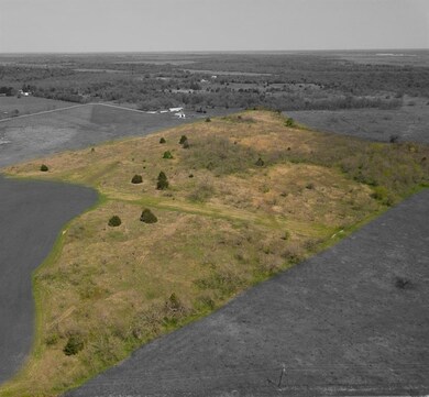 000 Oil Field Rd, Ennis, TX 75119 - photo 2