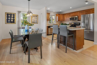10 Neighborly Way, Riverside, CT 06878-1