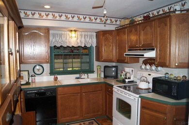 543 Feura Bush Rd, Glenmont, NY 12077 - photo 6