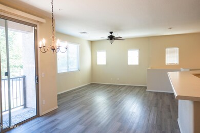 Living Room/balcony