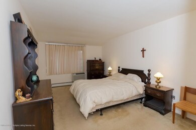 17 Garth Ct, Staten Island, NY 10306 - photo 7