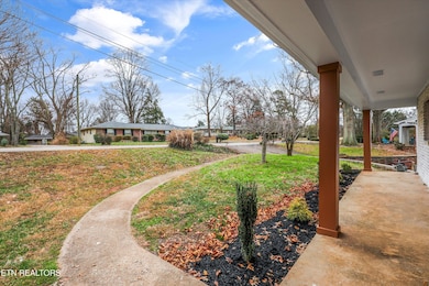 609 Coventry Rd, Knoxville, TN 37923 - photo 3