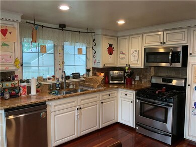 60 Mckinley St, Warwick, RI 02886 - photo 5