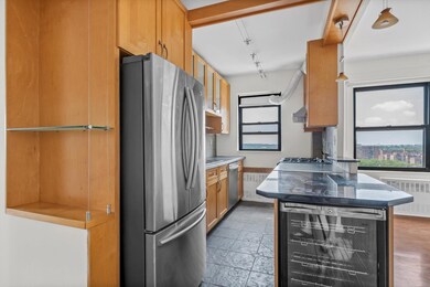 The Howard unit 11W, Rego Park, NY 11374 - photo 6