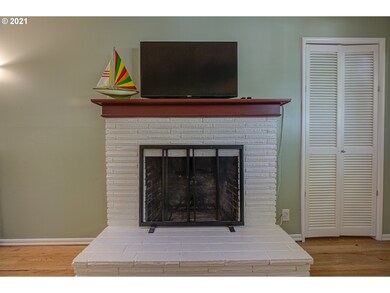 2060 Canemah St, West Linn, OR 97068 - photo 6