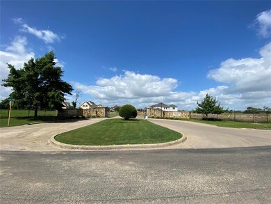 1104 Estate Dr, Ennis, TX 75119 - photo 2