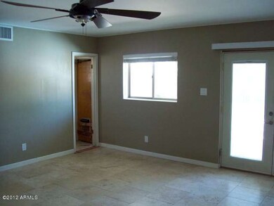 C:\fakepath\023-192000 - Family Room