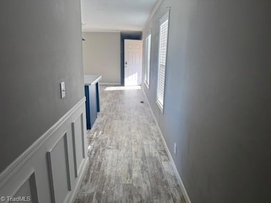 110 Shannon Dr, Reidsville, NC 27320 - photo 6