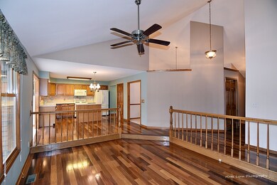 536 Viking Dr, Batavia, IL 60510 - photo 2