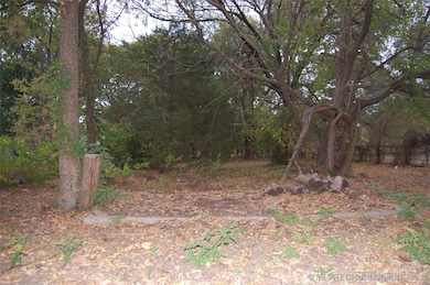 305307 E Lewis St, Henryetta, OK 74437 - photo 3