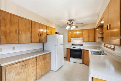 804 Union, Columbus City, IA 52737 - photo 4