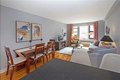9323 Shore Rd unit 4G, Brooklyn, NY 11209 - photo 4