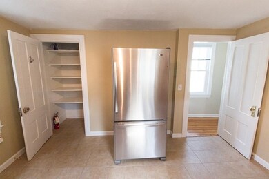369 Walnut St unit 2, Newtonville, MA 02460 - photo 3